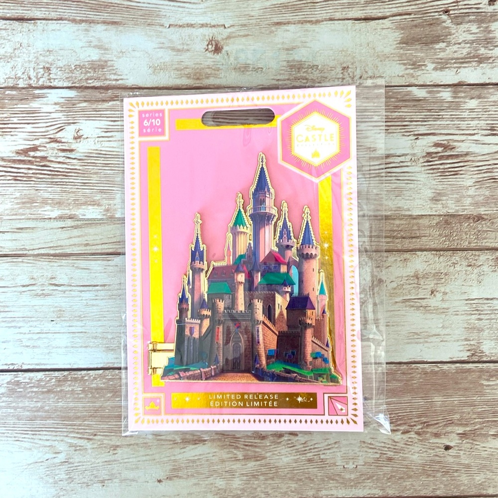 Disney Store Castle Collection Aurora Sleeping Beauty 6/10 Disney Pin
